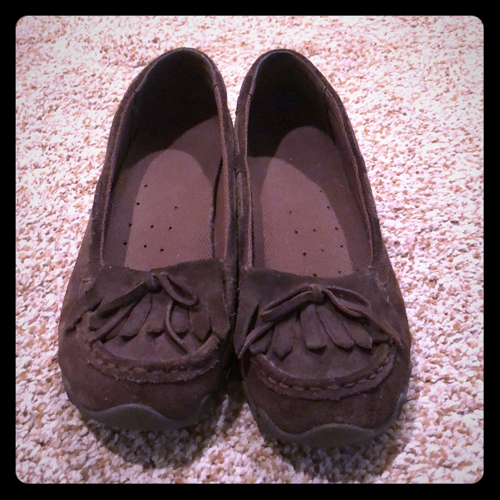 Sketchers suede moccasins
